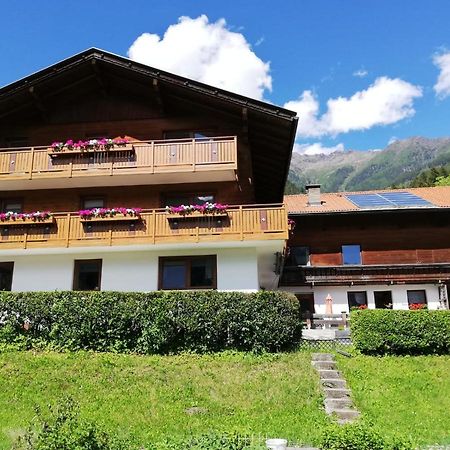 Haus Eder Burgi Otel Nikolsdorf Dış mekan fotoğraf
