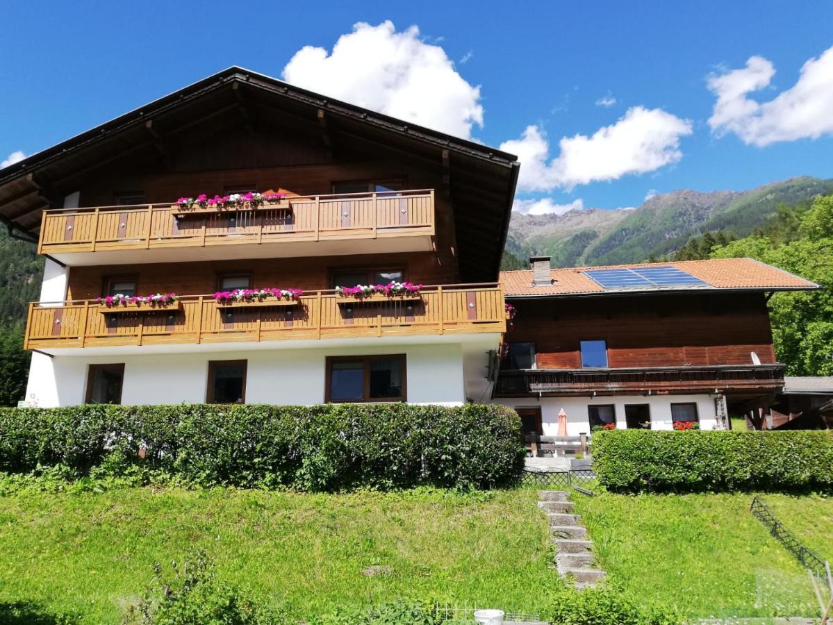Haus Eder Burgi Otel Nikolsdorf Dış mekan fotoğraf