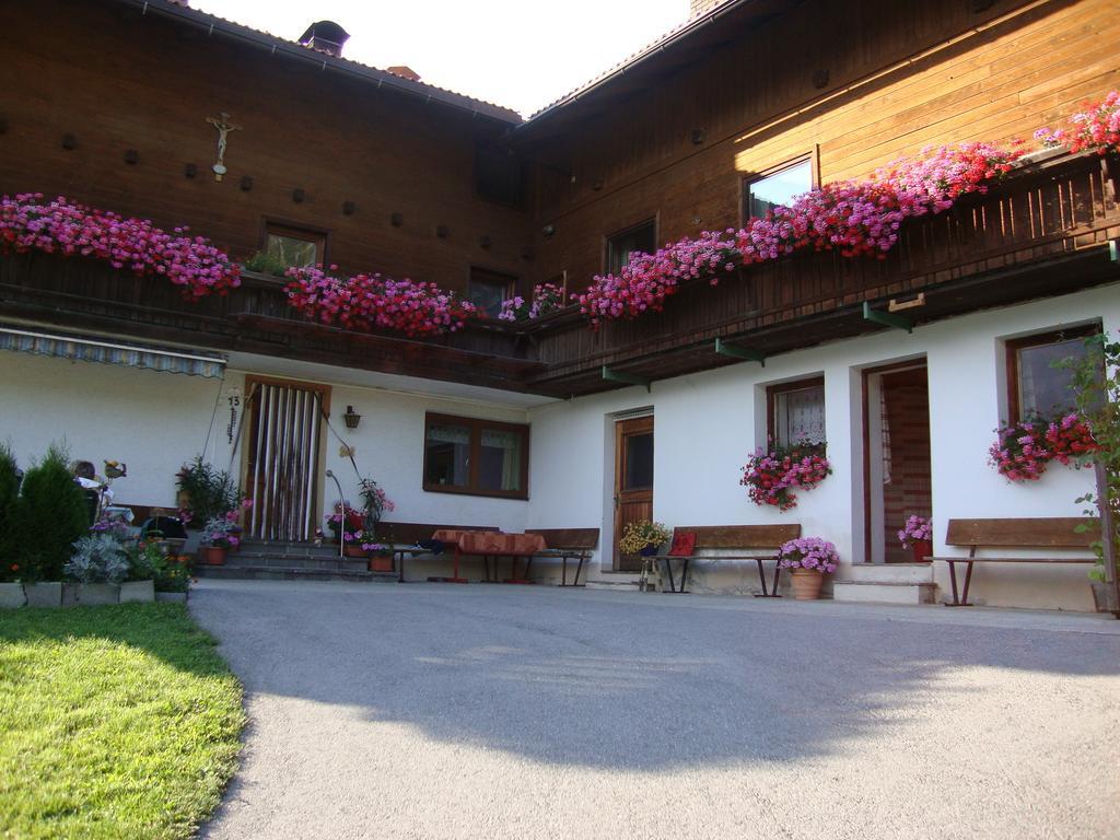 Haus Eder Burgi Otel Nikolsdorf Dış mekan fotoğraf